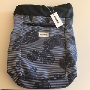 NWT Vooray stride cinch 16L bag